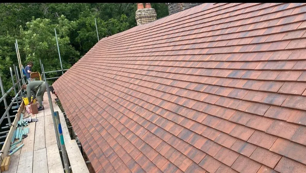 E FIX ROOFING LTD